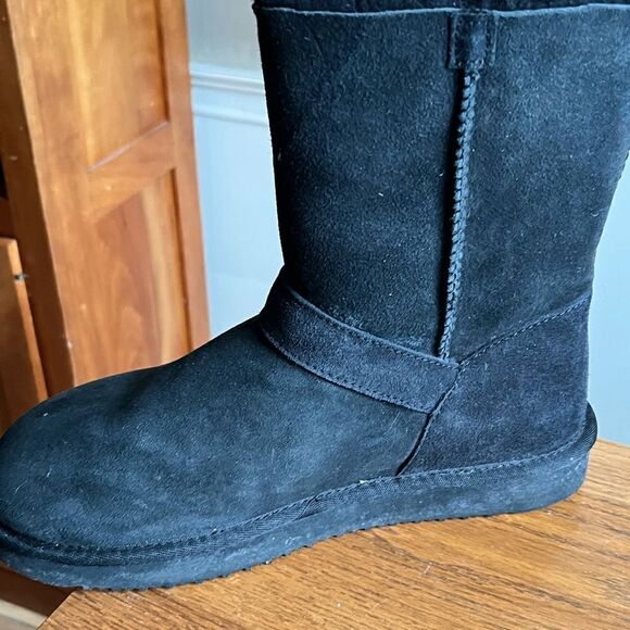 Shearling Ugg style boots, size ladies 10. - Picture 7 of 11